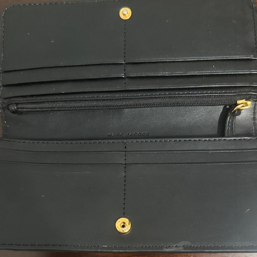 Marc Jacobs Black Textured Wallet - Picture 4 of 5